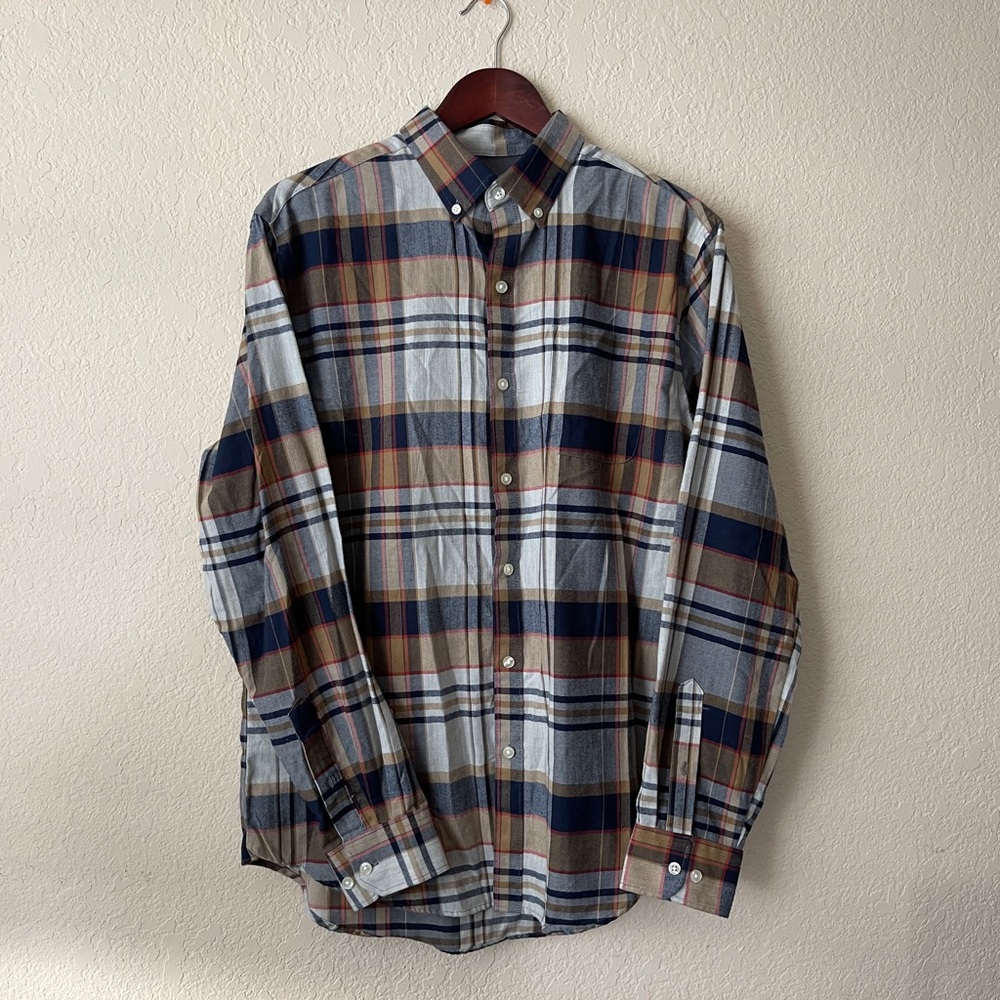 Van Heusen Men’s Button Up Shirt Plaid Long Sleeve Size Medium 15-15 1/2